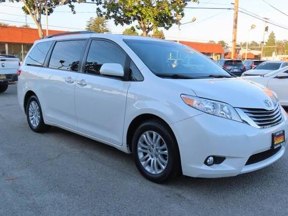 TOYOTA SIENNA 2017 5TDYZ3DC4HS899758 image TOYOTA SIENNA 2017 5TDYZ3DC4HS899758 image