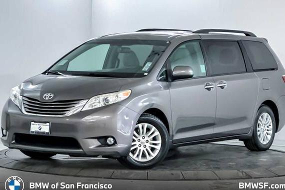 TOYOTA SIENNA 2017 5TDYZ3DC5HS844137 image