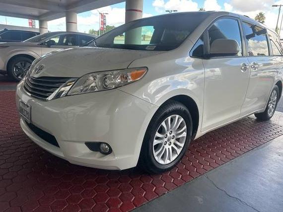 TOYOTA SIENNA 2017 5TDYZ3DC9HS876640 image