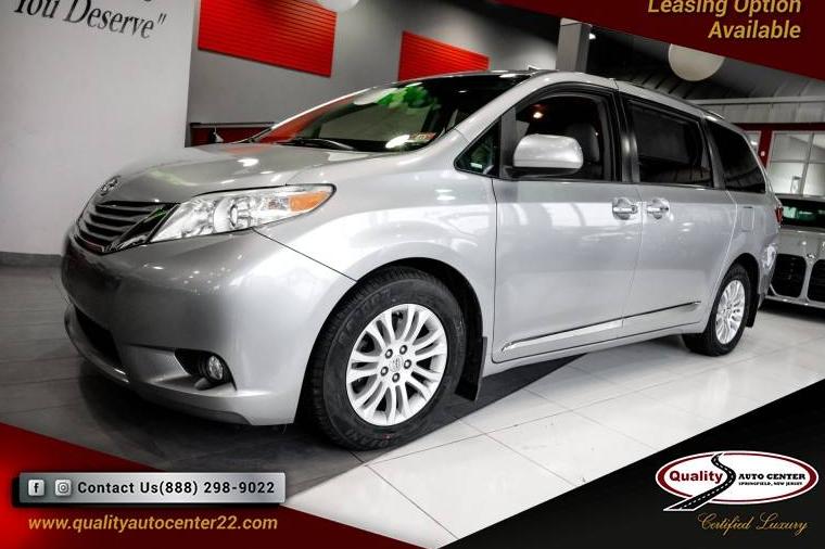 TOYOTA SIENNA 2017 5TDYZ3DC6HS843904 image