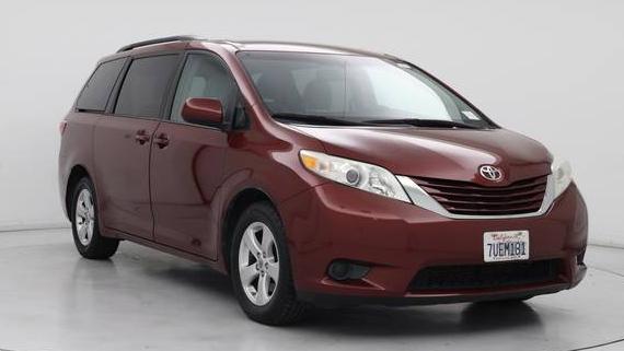TOYOTA SIENNA 2017 5TDKZ3DC1HS780913 image TOYOTA SIENNA 2017 5TDKZ3DC1HS780913 image