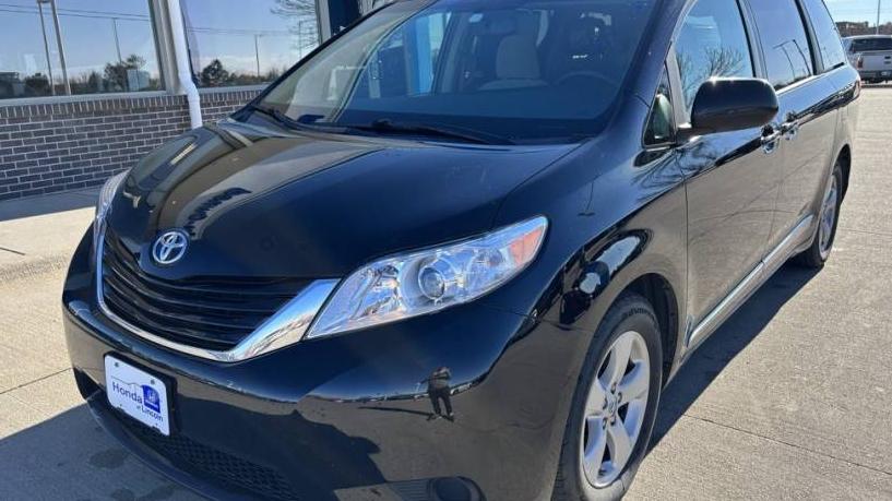 TOYOTA SIENNA 2017 5TDKZ3DC5HS898995 image