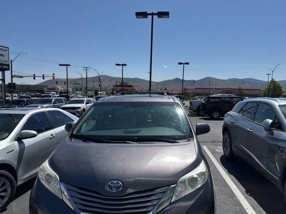 TOYOTA SIENNA 2017 5TDDZ3DCXHS167343 image