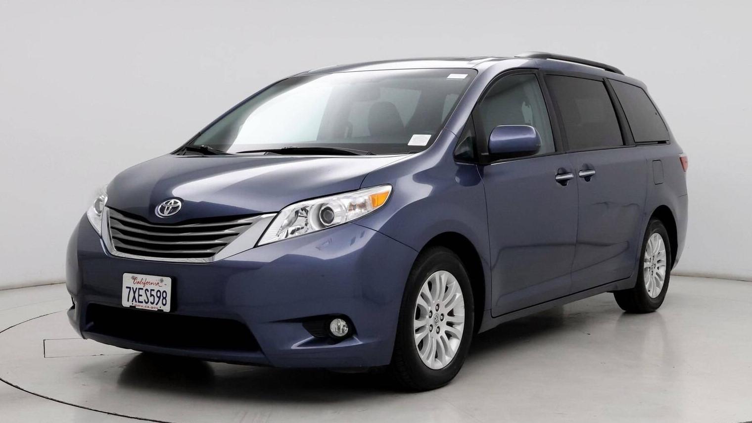 TOYOTA SIENNA 2017 5TDYZ3DC5HS856188 image