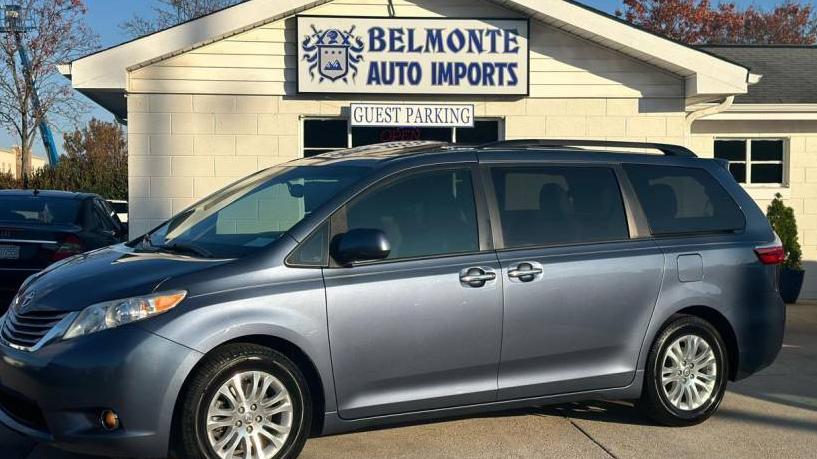 TOYOTA SIENNA 2017 5TDYZ3DC0HS802524 image