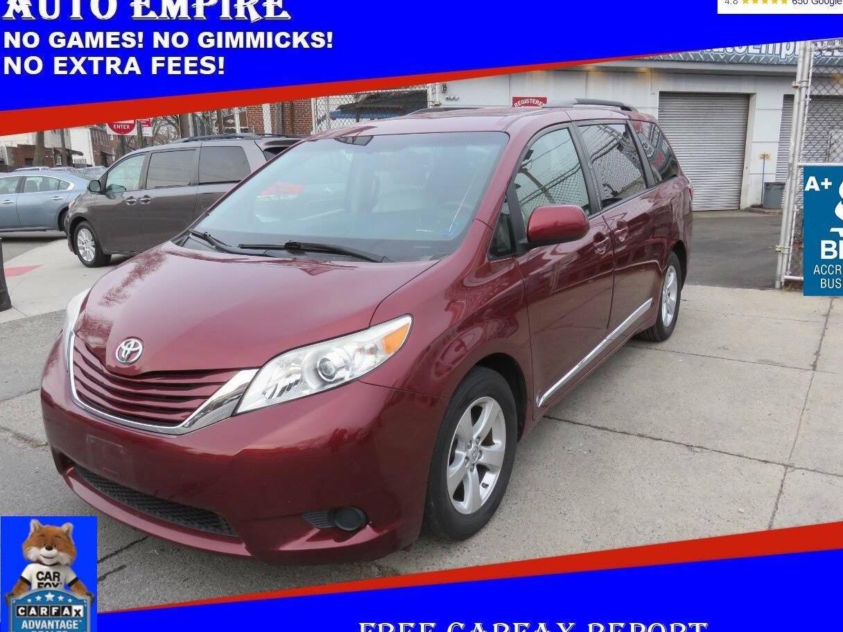 TOYOTA SIENNA 2017 5TDKZ3DC4HS792327 image