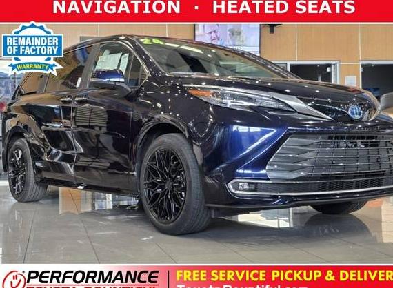 TOYOTA SIENNA 2024 5TDERKEC5RS224594 image