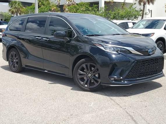 TOYOTA SIENNA 2024 5TDXRKECXRS194243 image