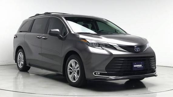 TOYOTA SIENNA 2024 5TDJSKFC6RS116177 image