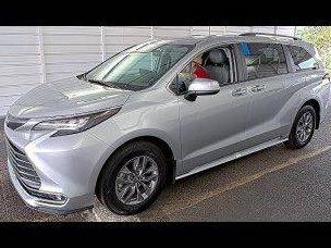 TOYOTA SIENNA 2024 5TDYRKEC7RS182989 image