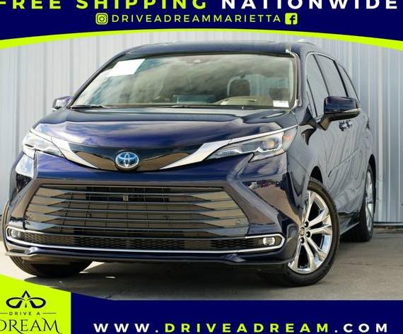 TOYOTA SIENNA 2024 5TDERKEC6RS192691 image