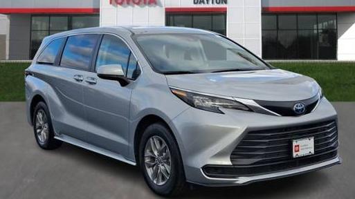 TOYOTA SIENNA 2024 5TDKSKFC2RS129139 image