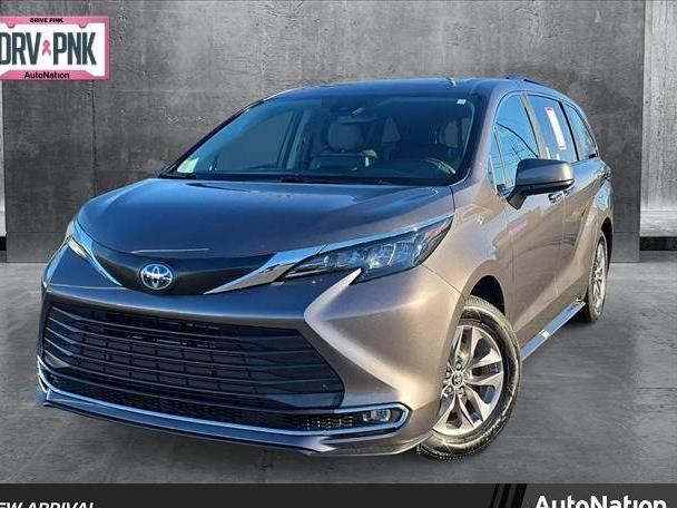 TOYOTA SIENNA 2024 5TDYRKEC0RS190500 image