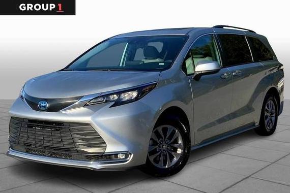 TOYOTA SIENNA 2024 5TDYRKEC1RS187072 image