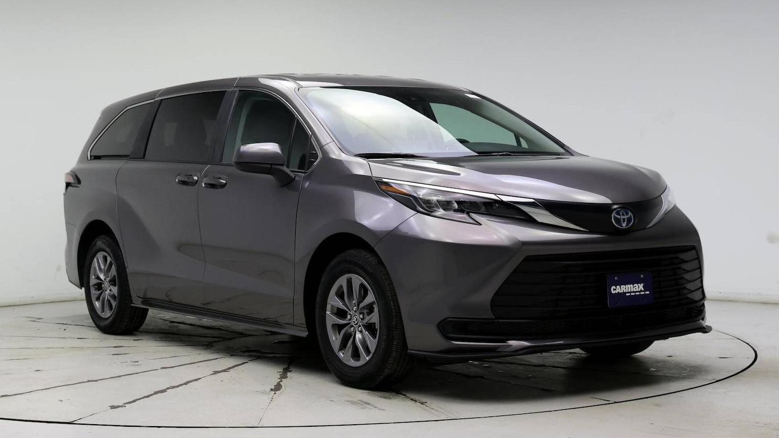 TOYOTA SIENNA 2024 5TDKRKEC7RS187275 image