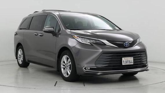 TOYOTA SIENNA 2024 5TDZRKECXRS182926 image