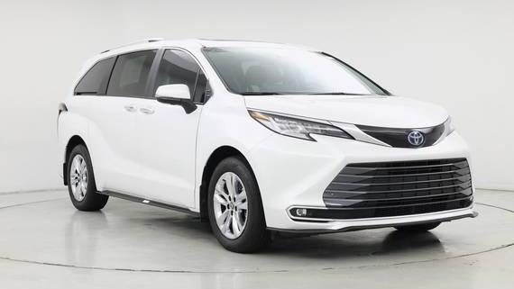 TOYOTA SIENNA 2024 5TDZRKEC2RS186887 image