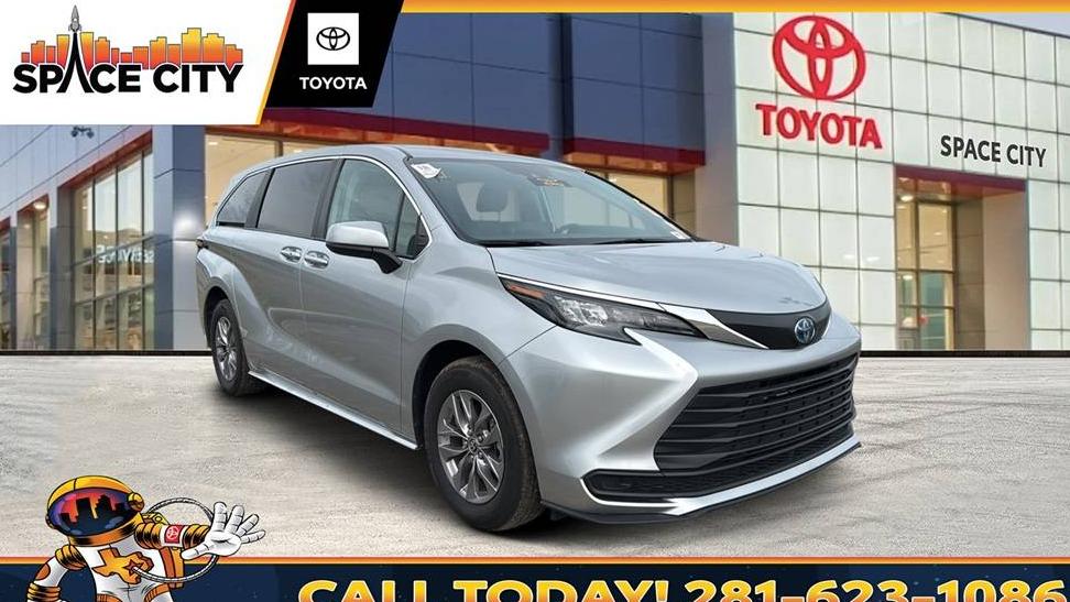 TOYOTA SIENNA 2024 5TDKRKEC2RS197681 image