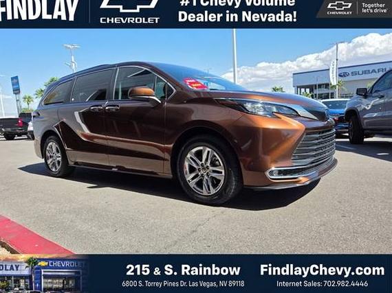 TOYOTA SIENNA 2024 5TDJRKEC4RS209986 image