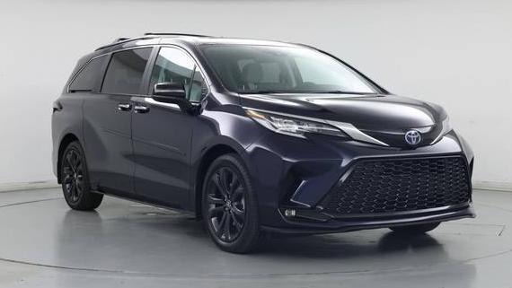 TOYOTA SIENNA 2024 5TDDRKEC8RS222513 image
