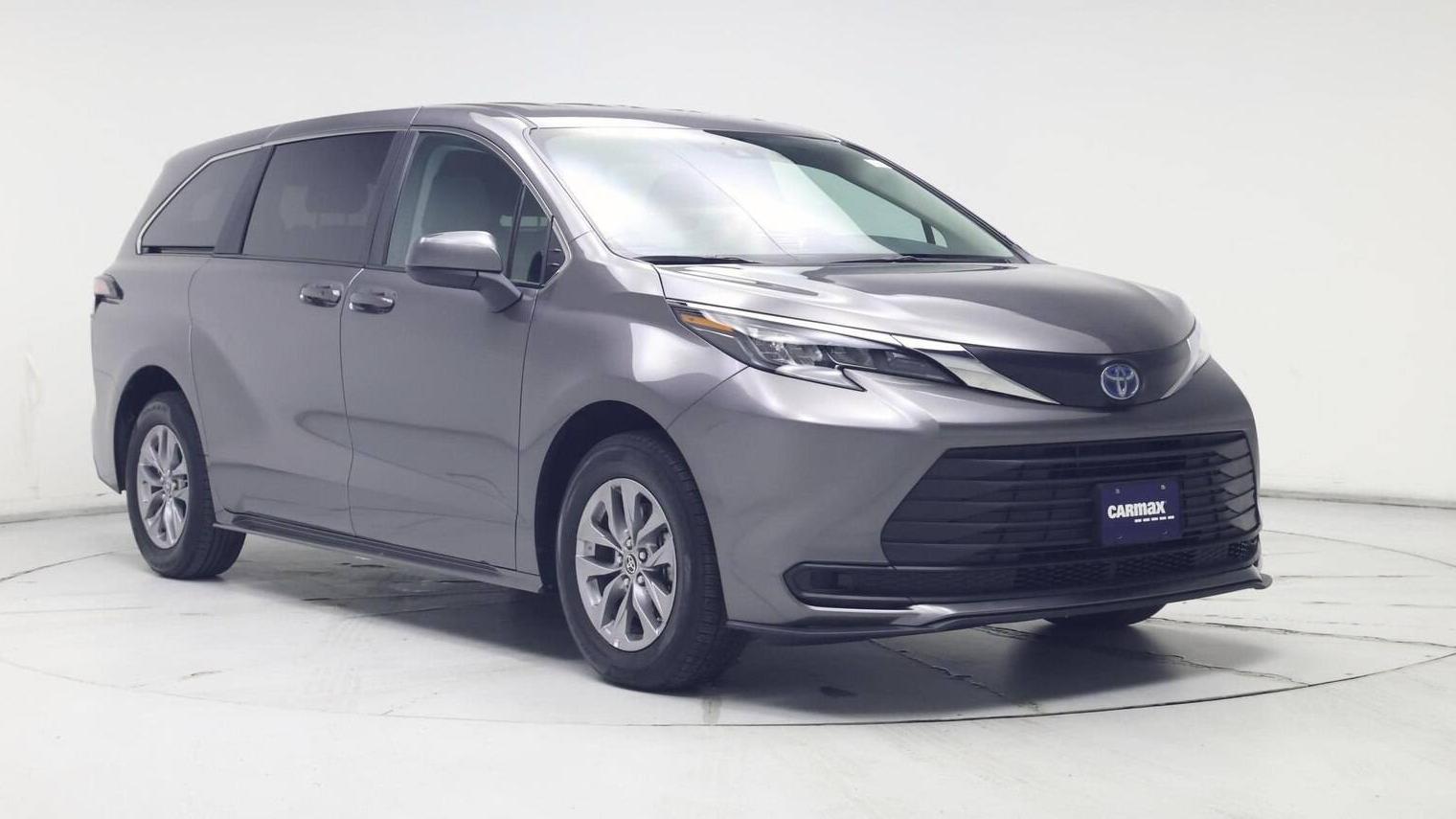 TOYOTA SIENNA 2024 5TDKRKEC2RS209053 image