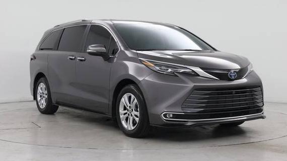 TOYOTA SIENNA 2024 5TDESKFC8RS134116 image