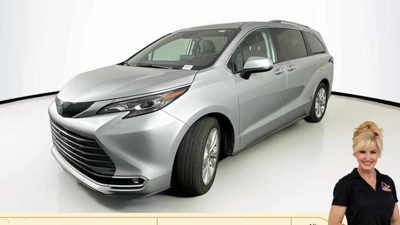 TOYOTA SIENNA 2024 5TDERKEC5RS190771 image