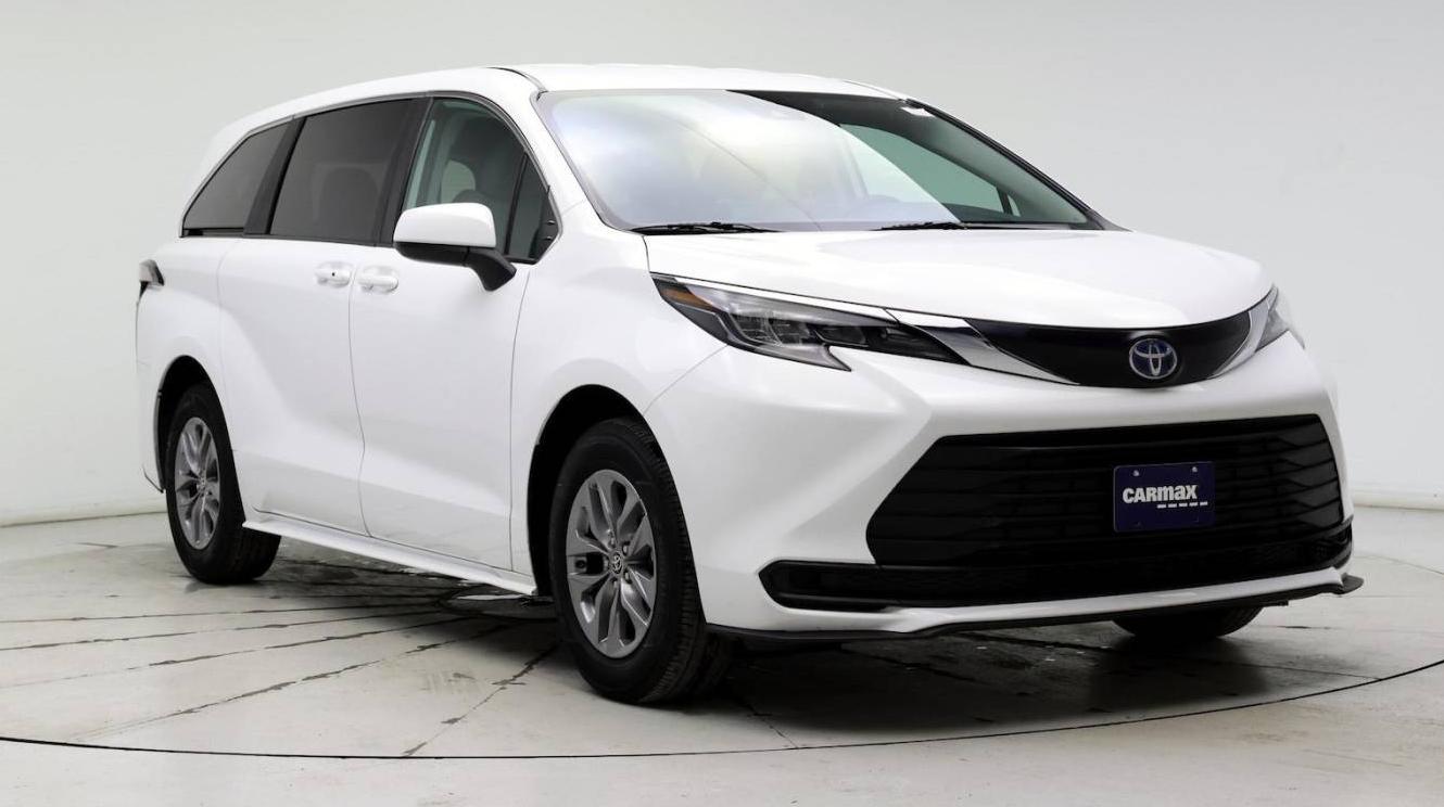 TOYOTA SIENNA 2024 5TDKRKEC3RS194031 image