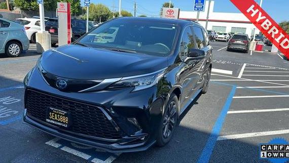 TOYOTA SIENNA 2024 5TDCSKFC8RS140876 image