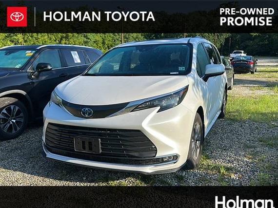 TOYOTA SIENNA 2024 5TDYRKEC0RS188164 image