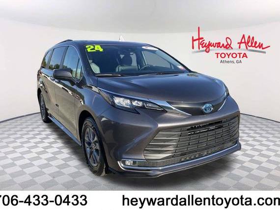 TOYOTA SIENNA 2024 5TDYRKEC2RS180115 image