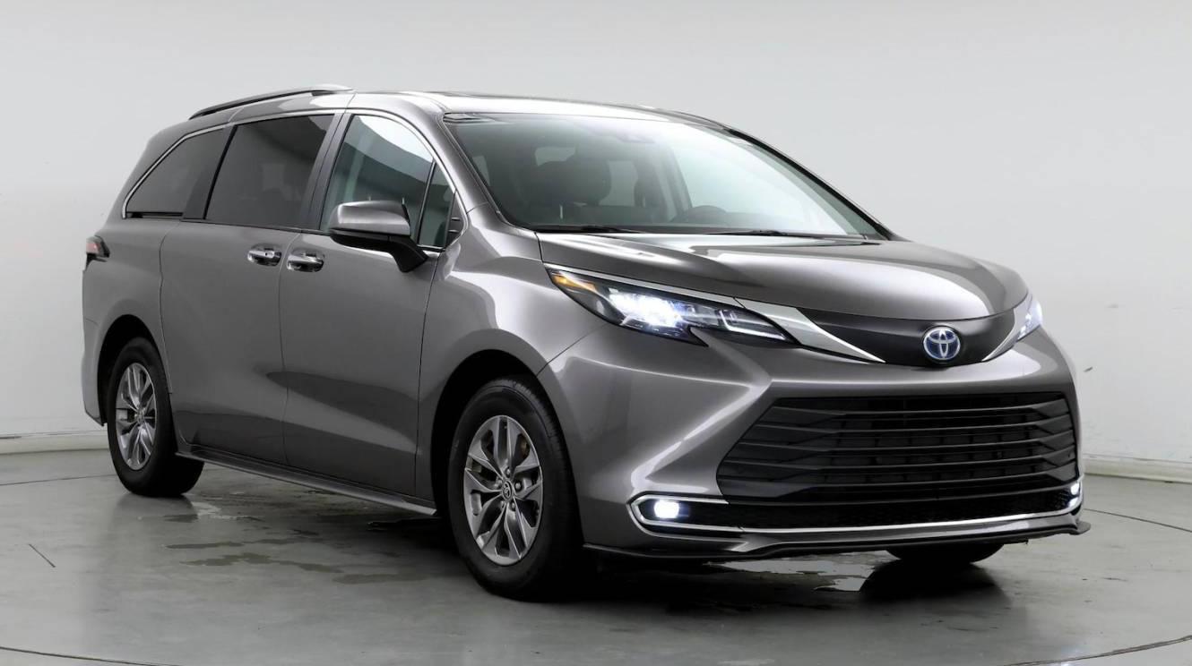 TOYOTA SIENNA 2024 5TDYSKFC1RS121043 image