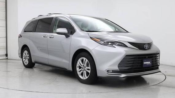 TOYOTA SIENNA 2024 5TDESKFC6RS147284 image