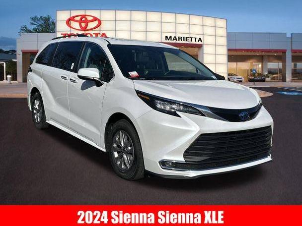 TOYOTA SIENNA 2024 5TDYRKEC7RS195645 image