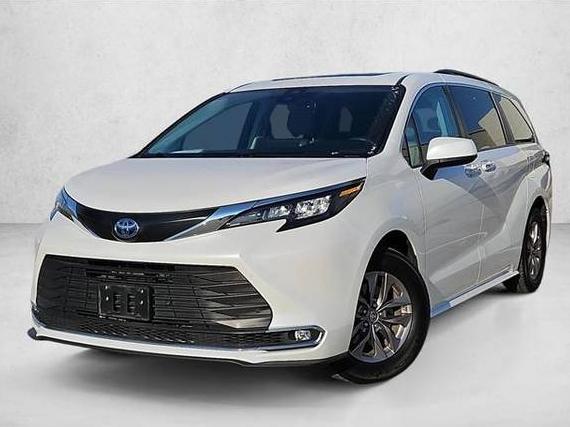 TOYOTA SIENNA 2024 5TDYRKEC7RS181535 image TOYOTA SIENNA 2024 5TDYRKEC7RS181535 image