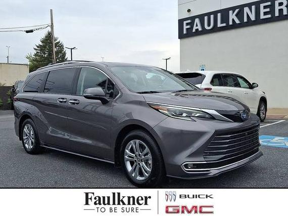 TOYOTA SIENNA 2024 5TDESKFC6RS137080 image TOYOTA SIENNA 2024 5TDESKFC6RS137080 image