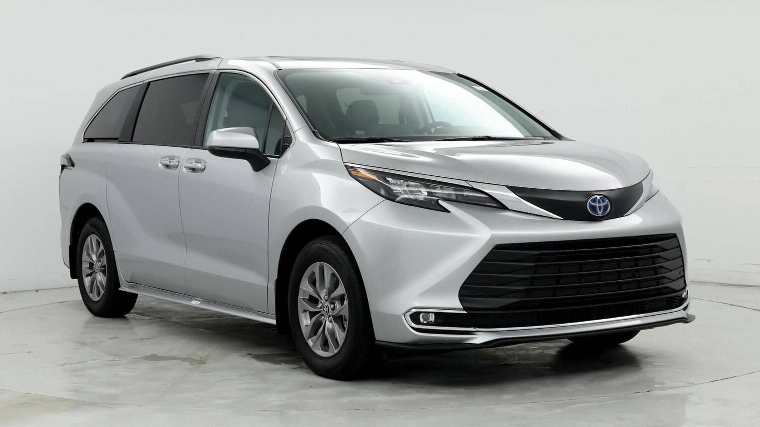 TOYOTA SIENNA 2024 5TDYRKEC4RS220940 image