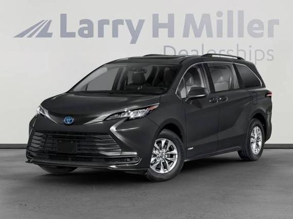 TOYOTA SIENNA 2024 5TDKRKEC5RS189526 image