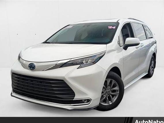 TOYOTA SIENNA 2024 5TDYRKEC0RS220868 image