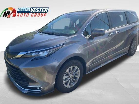 TOYOTA SIENNA 2024 5TDYRKEC2RS220600 image