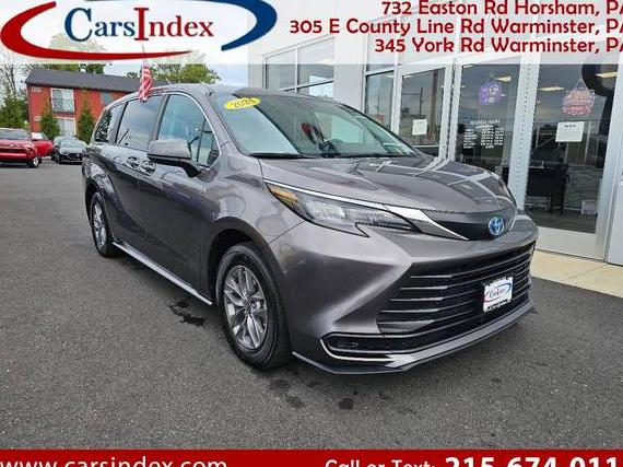 TOYOTA SIENNA 2024 5TDKRKEC7RS206326 image