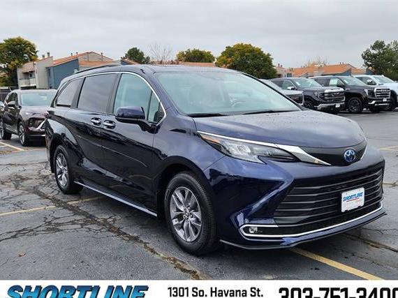 TOYOTA SIENNA 2024 5TDYRKEC4RS192346 image TOYOTA SIENNA 2024 5TDYRKEC4RS192346 image