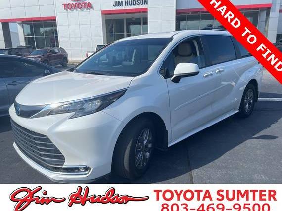 TOYOTA SIENNA 2024 5TDYRKEC9RS189653 image