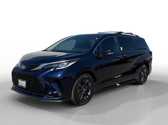 TOYOTA SIENNA 2024 5TDCSKFC4RS147355 image