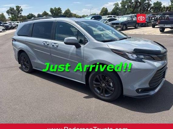 TOYOTA SIENNA 2024 5TDCSKFC5RS128300 image