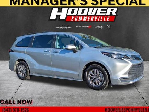 TOYOTA SIENNA 2024 5TDYRKECXRS189225 image