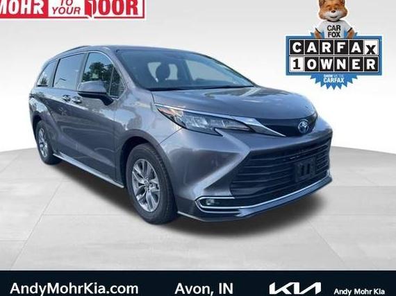 TOYOTA SIENNA 2024 5TDYRKEC6RS205288 image