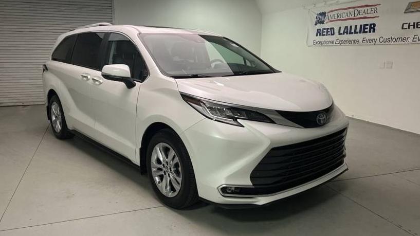 TOYOTA SIENNA 2024 5TDZRKEC0RS190128 image