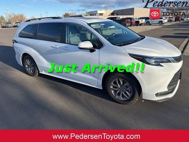 TOYOTA SIENNA 2024 5TDBSKFC3RS138254 image