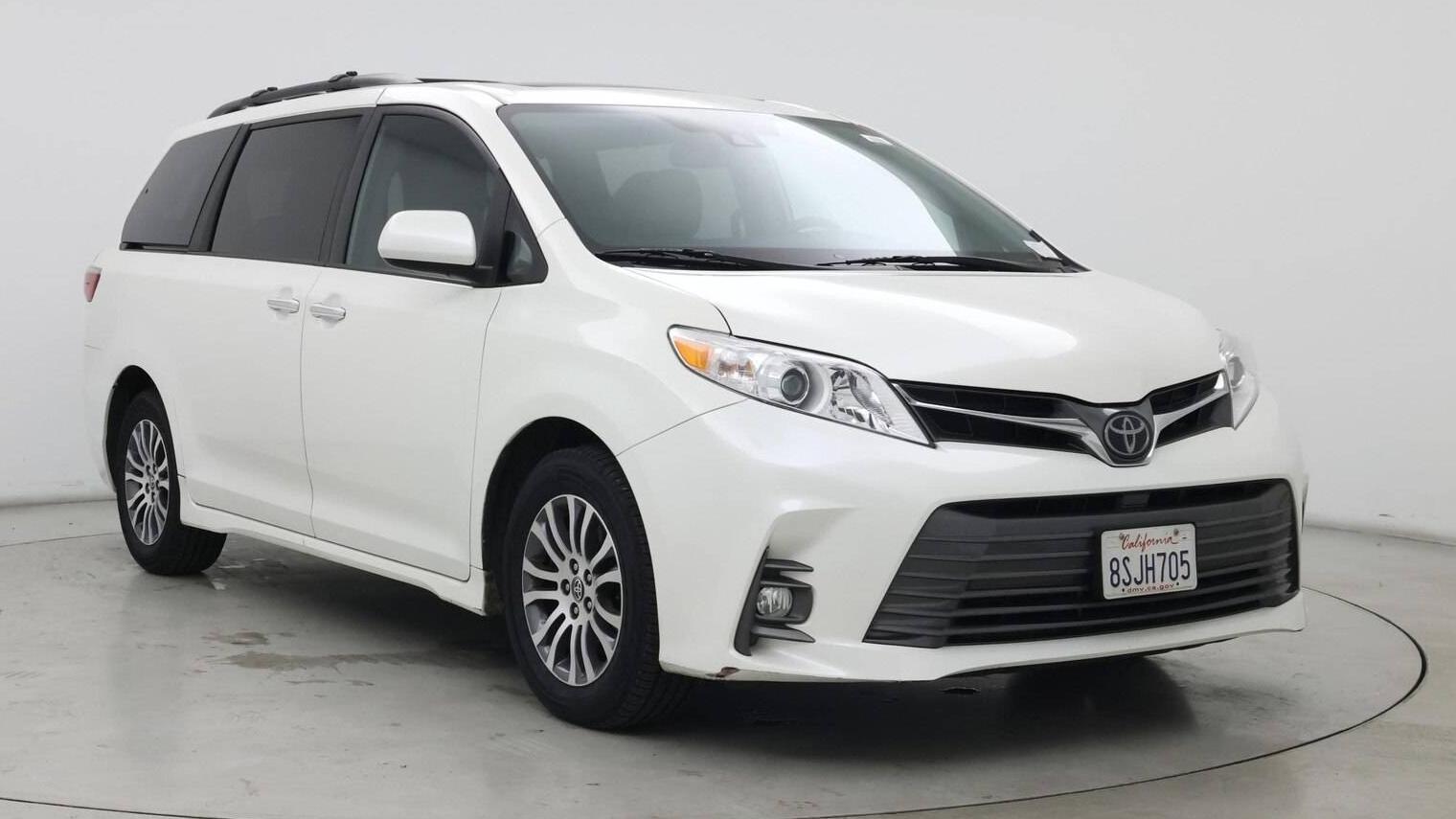 TOYOTA SIENNA 2020 5TDYZ3DC0LS070923 image